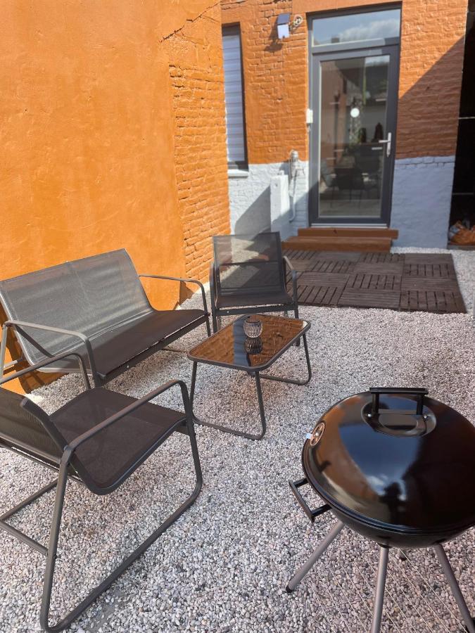 Maison Proche Du Centre Ville De La Gare L Aeroport De Charleroi Extérieur photo